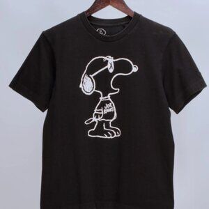 Kaws x Peanuts Black Tee with Snoopy Graphic size XS